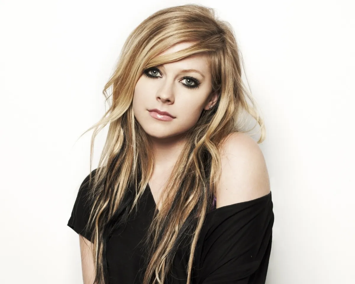 avril lavigne — GB news