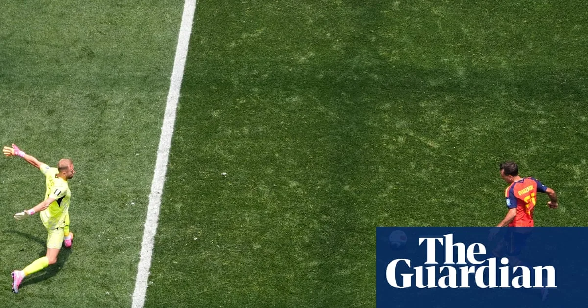 Mikel Oyarzabal at the double as Spain beat Austria and cruise into last 16