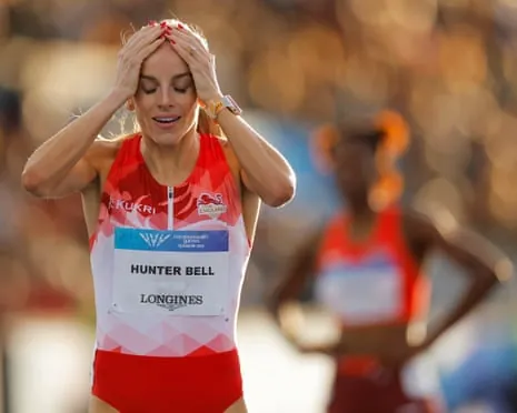 Georgia Hunter Bell celebrates after winning the women's 800m final at the 2026 Commonwealth Games in Glasgow.